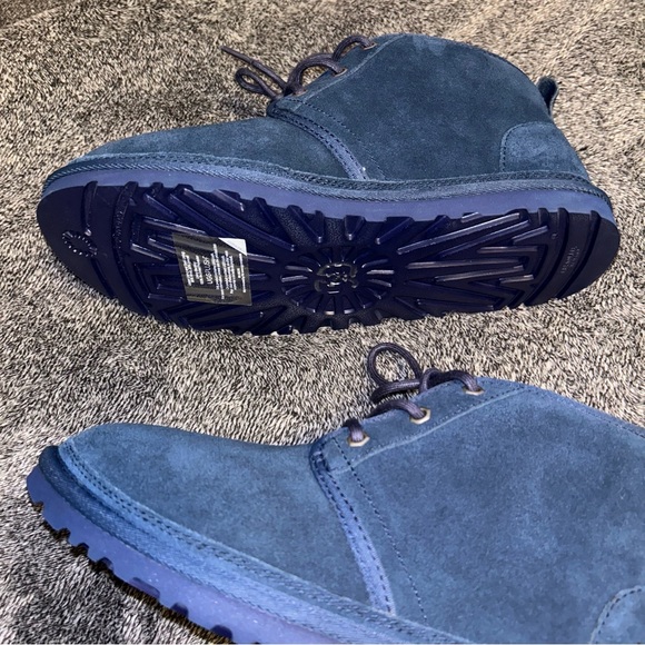 Men’s Uggs 💙 - Picture 3 of 6